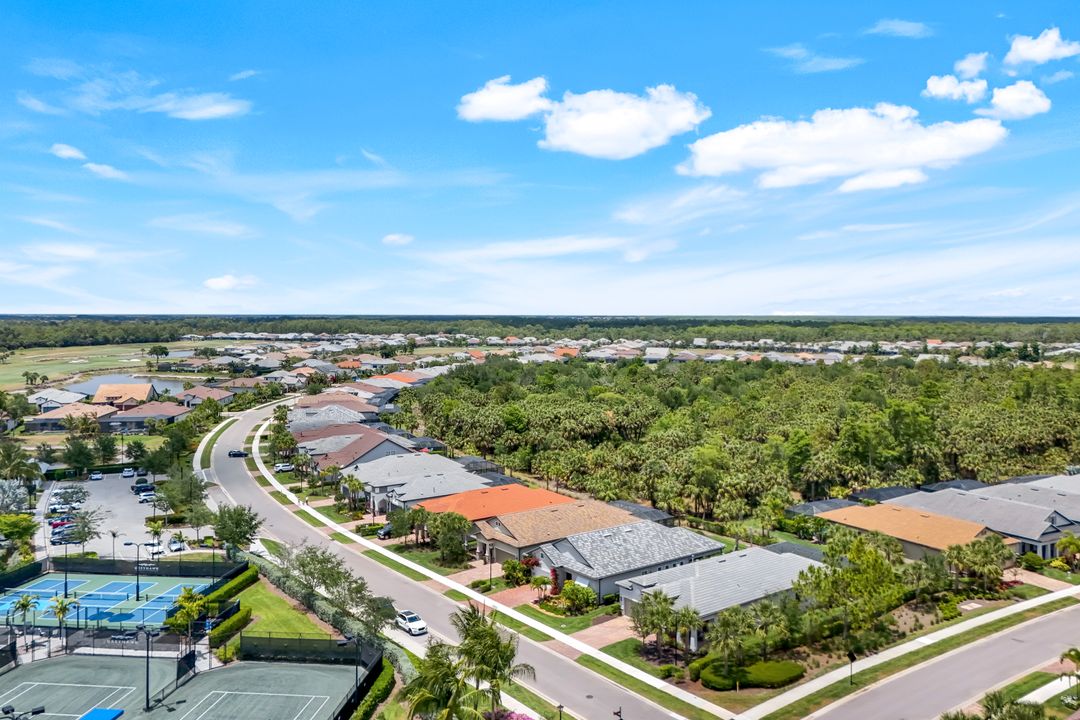 9368 Night Heron Ln, Naples, FL 34120
