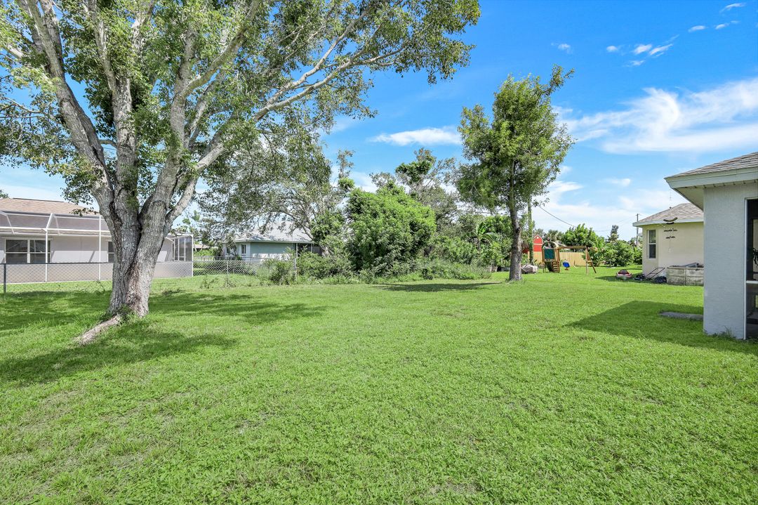 2127 SE 5th Pl, Cape Coral, FL 33990