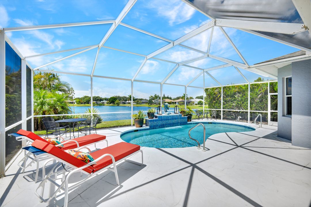 484 Crossfield Cir, Naples, FL 34104