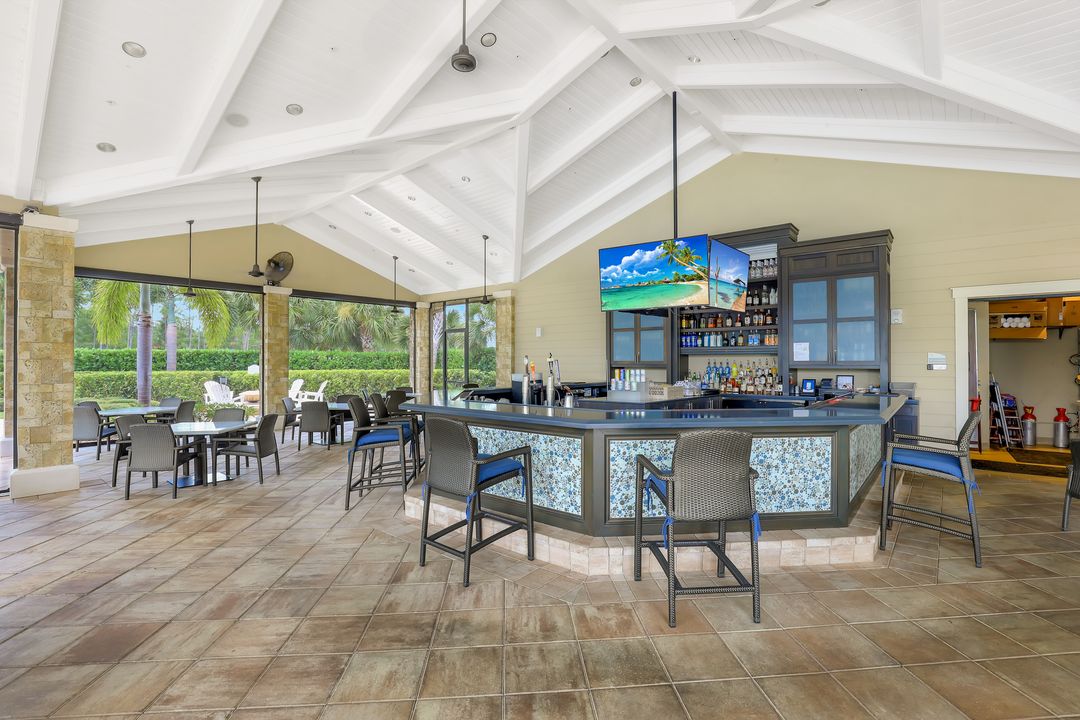 7460 Blackberry Dr, Naples, FL 34114