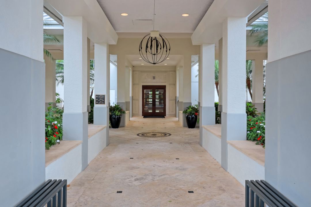 295 Grande Way #T03, Naples, FL 34110