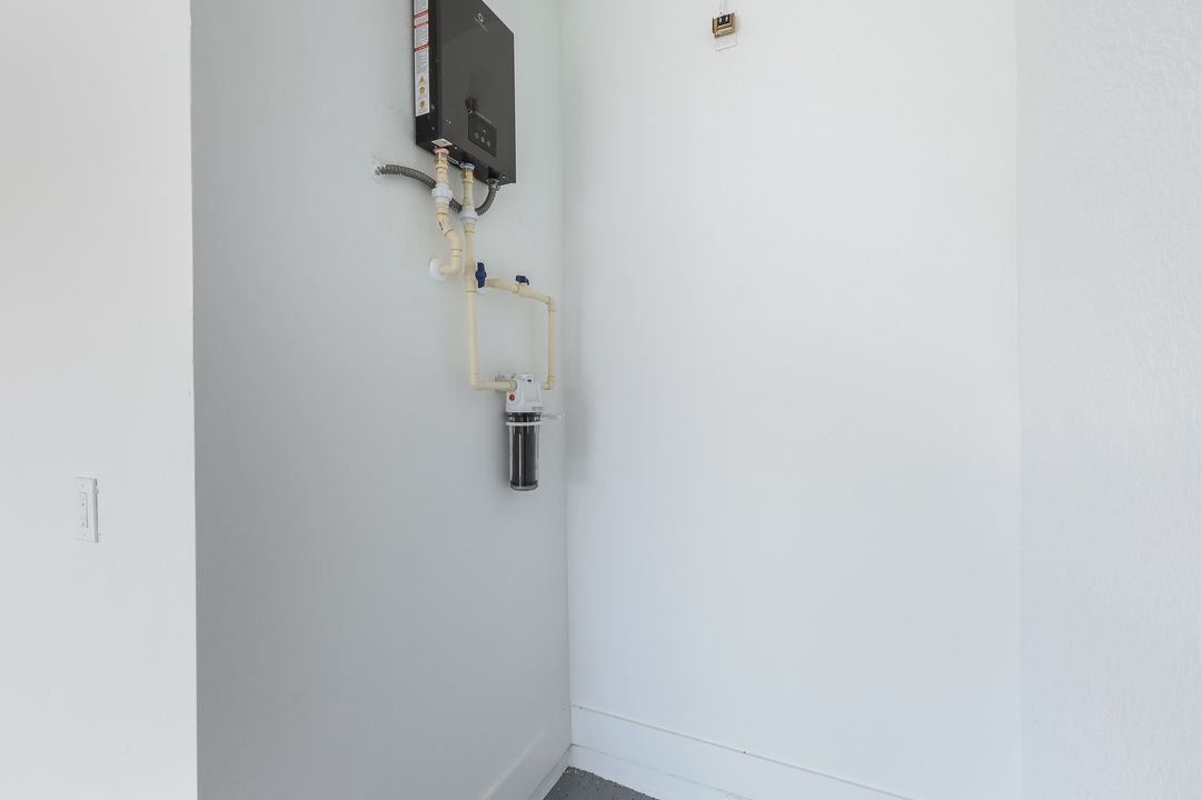 4401 NW 32nd Ln, Cape Coral, FL 33993