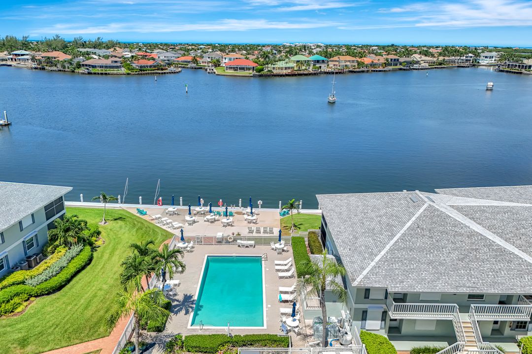 721 W Elkcam Cir #211, Marco Island, FL 34145