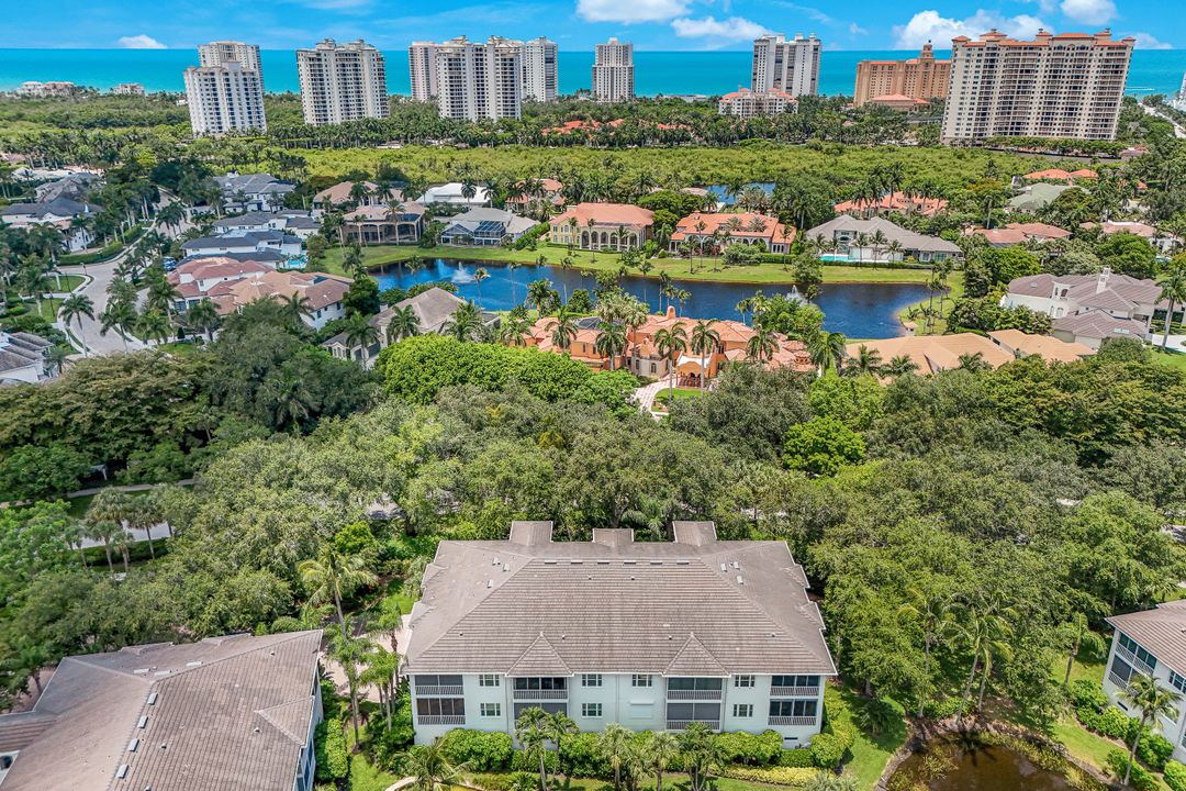 831 Sailaway Ln #202, Naples, FL 34108