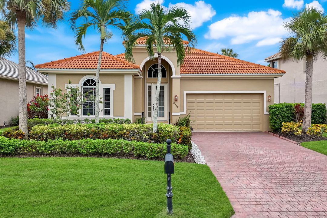 8929 Greenwich Hills Way, Fort Myers, FL 33908