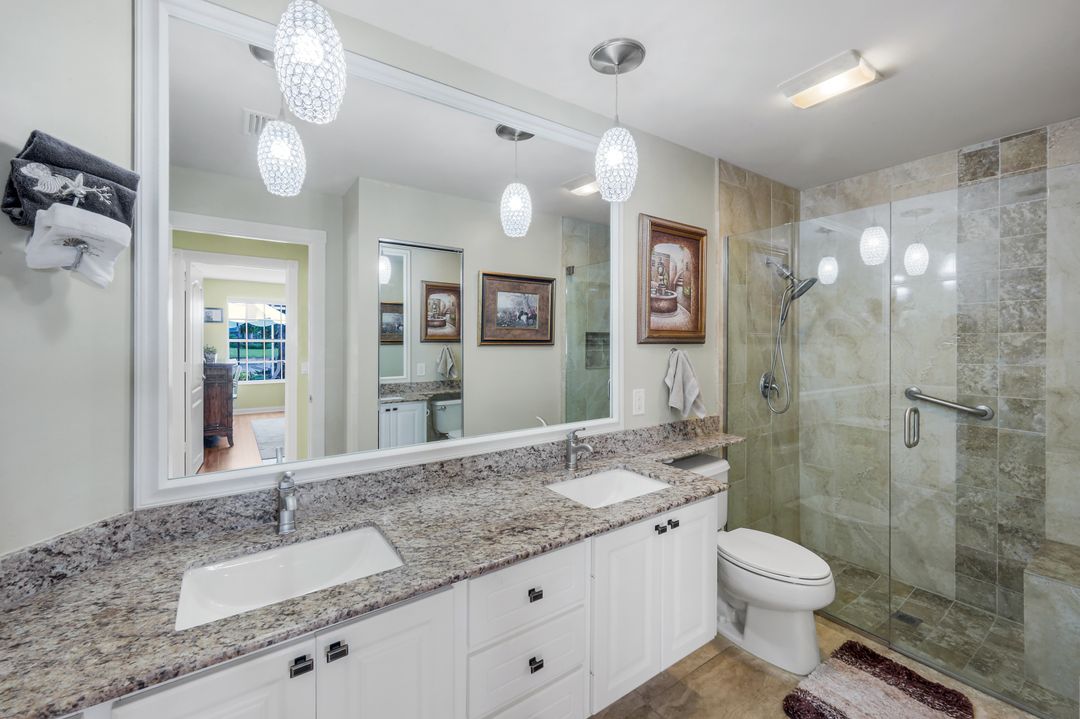 5425 Guadeloupe Way, Naples, FL 34119
