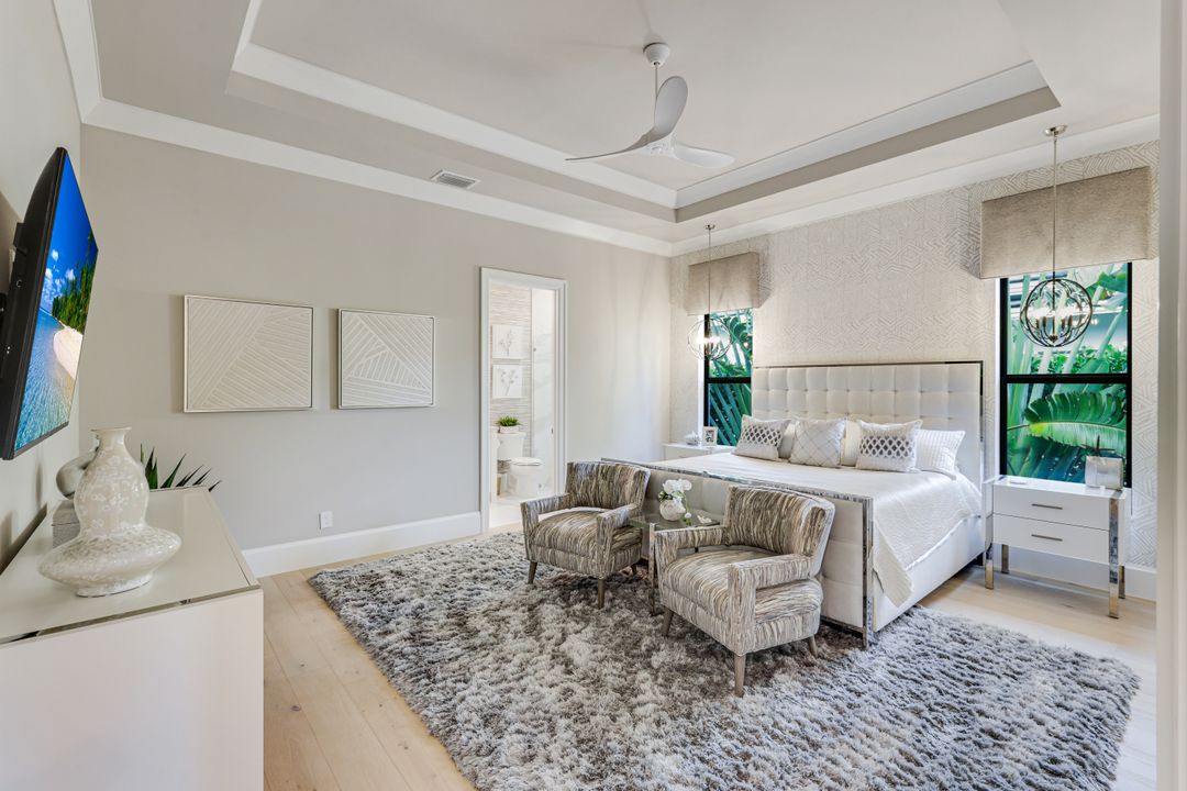 760 Park Shore Dr, Naples, FL 34103