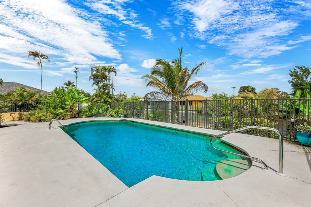 713 SW 39th Terrace, Cape Coral, FL 33914