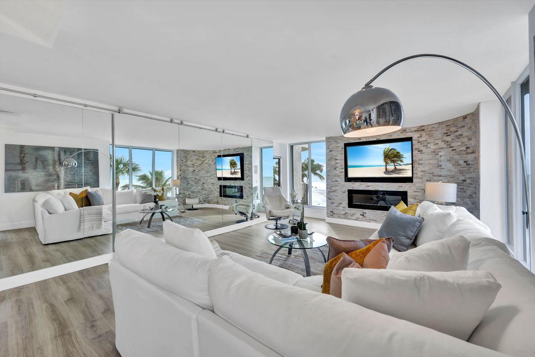 3115 Gulf Shore Blvd N #205-S, Naples, FL 34103