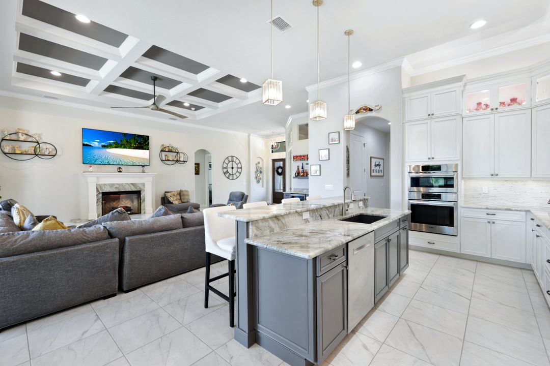 605 SW 39th Ave, Cape Coral, FL 33991