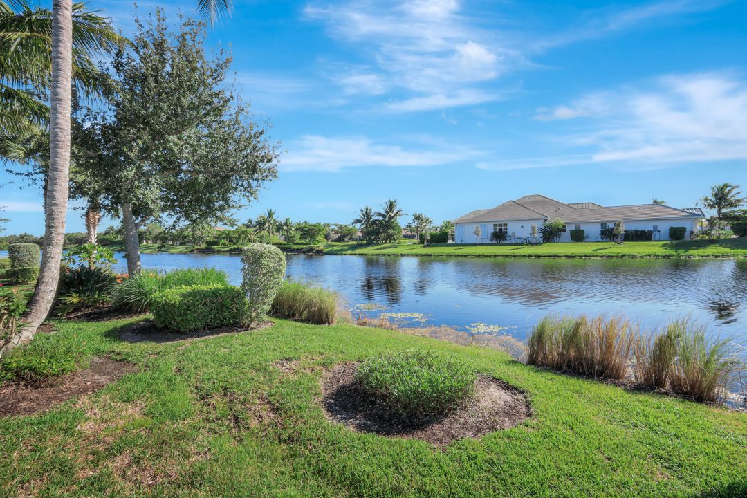 8980 Cherry Oaks Tr, Naples, FL 34114