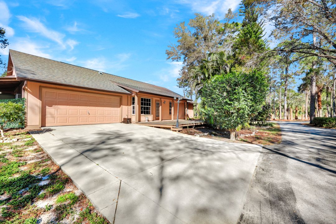 825 23rd St SW, Naples, FL 34117