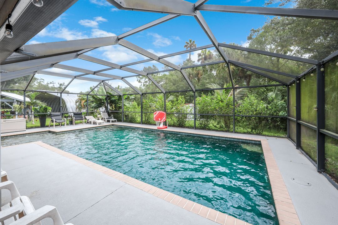 17451 Oak Creek Rd, Alva, FL 33920
