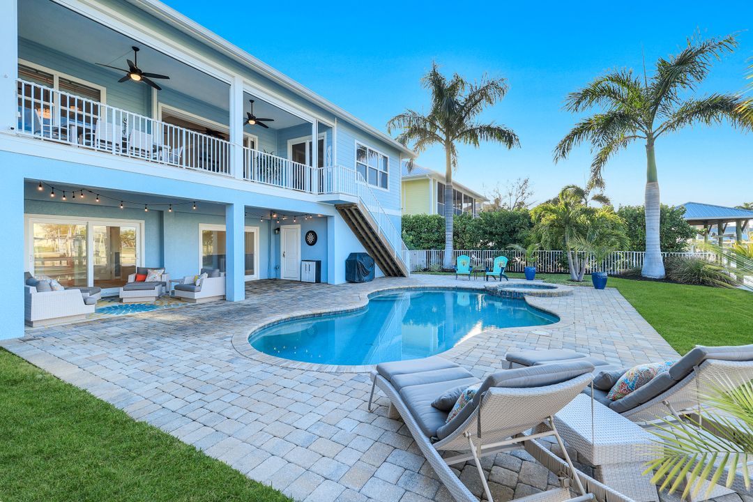 231 Sterling Ave, Fort Myers Beach, FL 33931