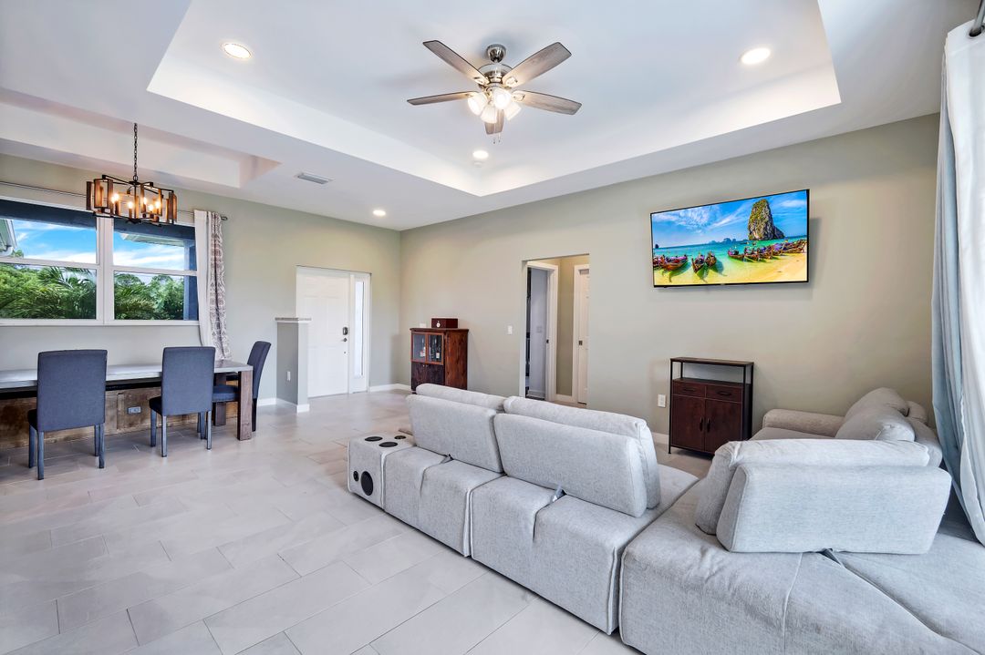 6446 40th St NE, Naples, FL 34120