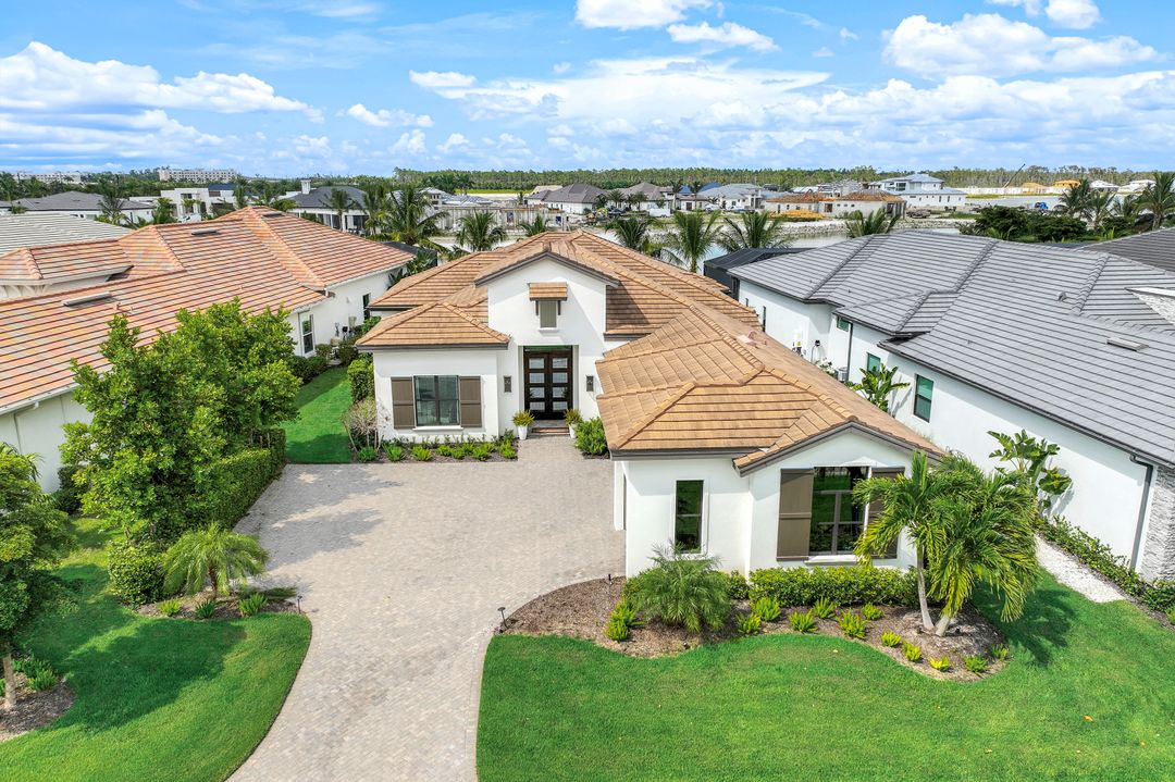 10461 Trevi Isle Wy, Miromar Lakes, FL 33913