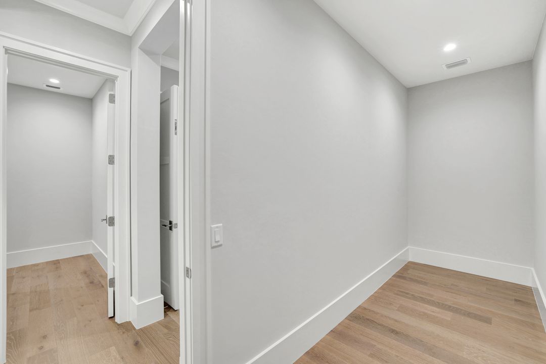 14286 Charthouse Cir, Naples, FL 34114