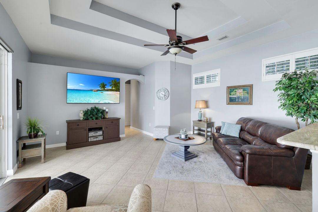 3232 Sundance Cir, Naples, FL 34109