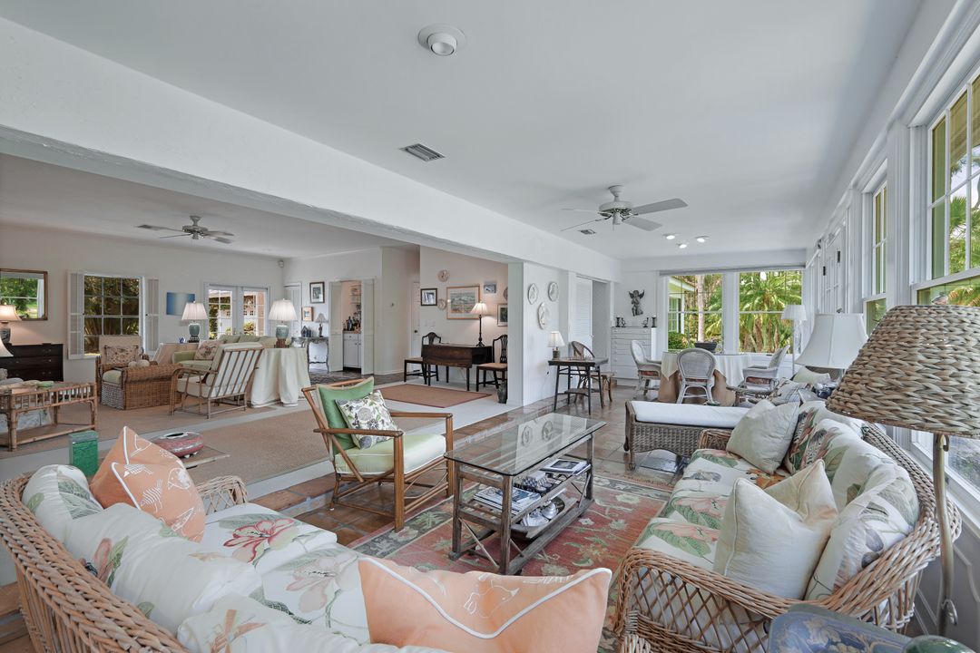 861 Swallow Point, Naples, FL 34105