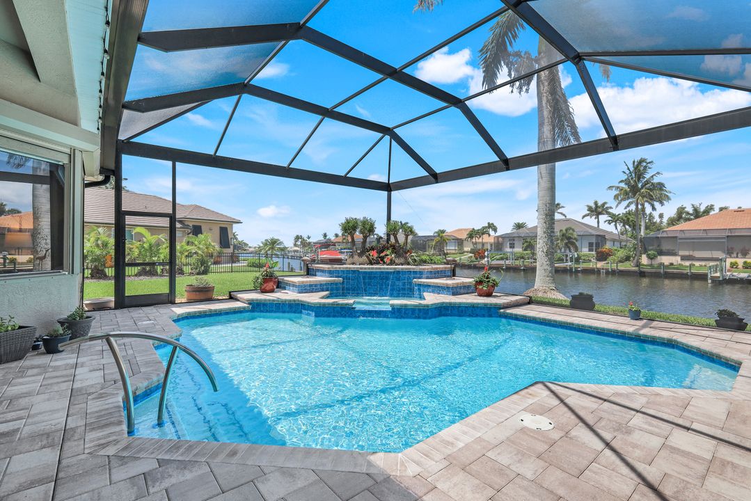 5606 Merlyn Ln, Cape Coral, FL 33914