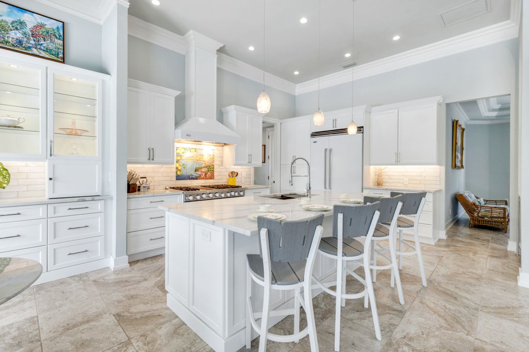 491 Wedge Dr, Naples, FL 34103