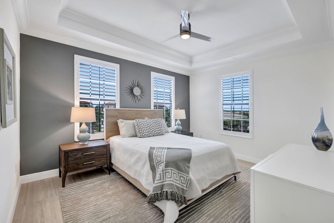 16387 Viansa Wy #302, Naples, FL 34110