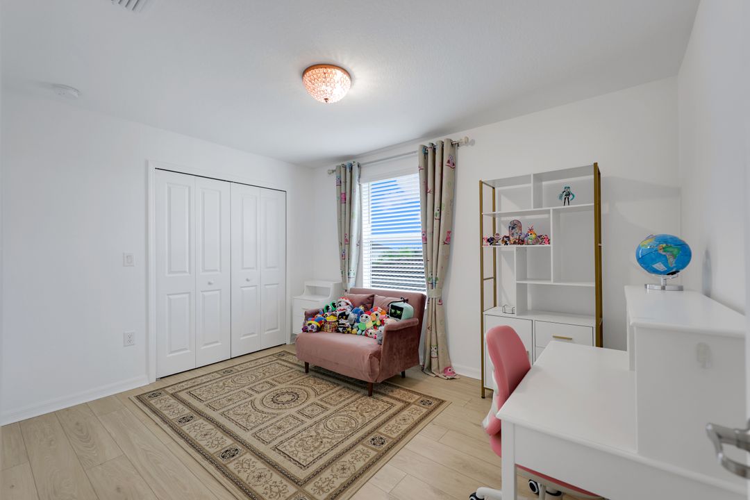 2159 Hamlin St, Naples, FL 34120