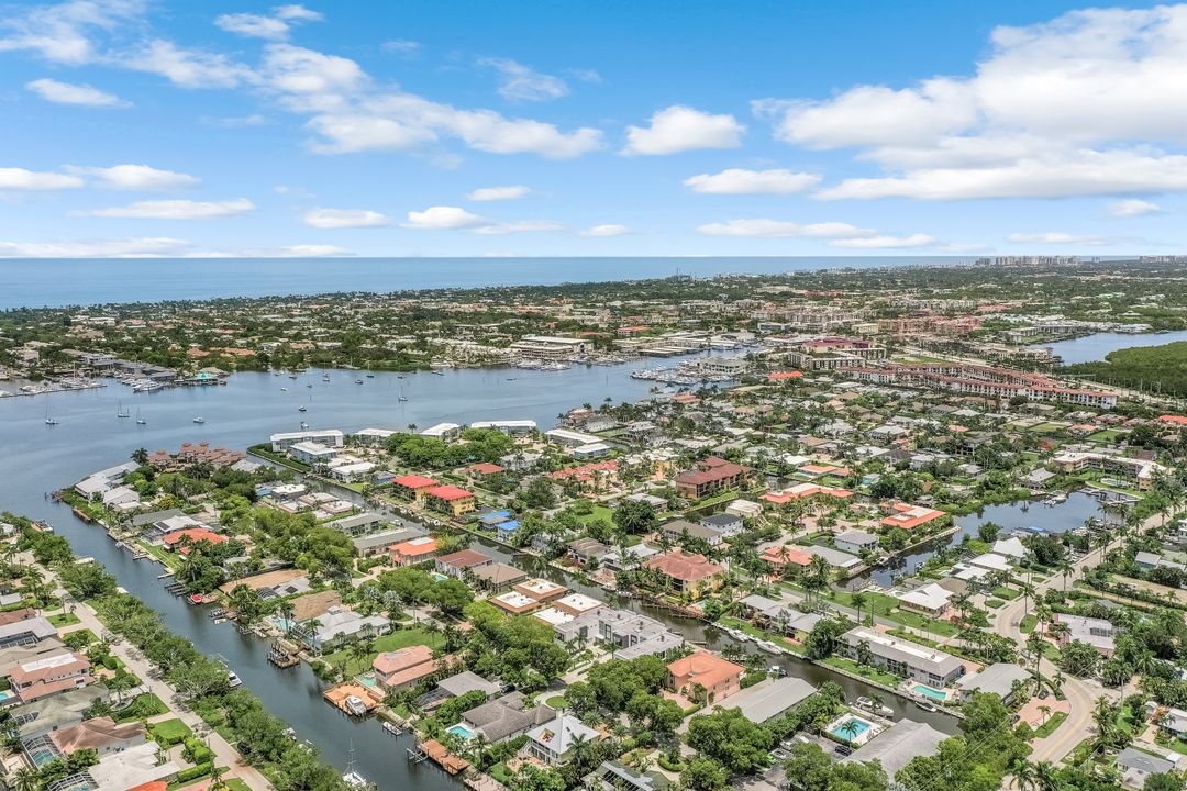 1605 Chesapeake Ave #4, Naples, FL 34102