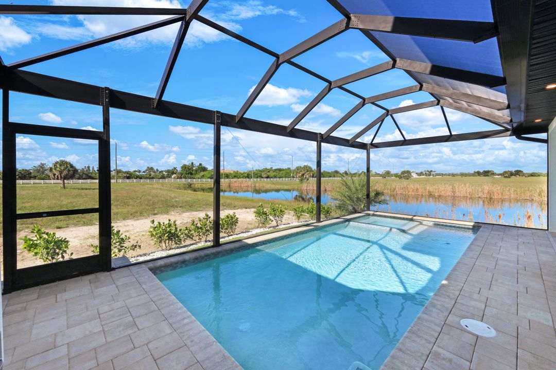 7 Sunflower Dr, Placida, FL 33946