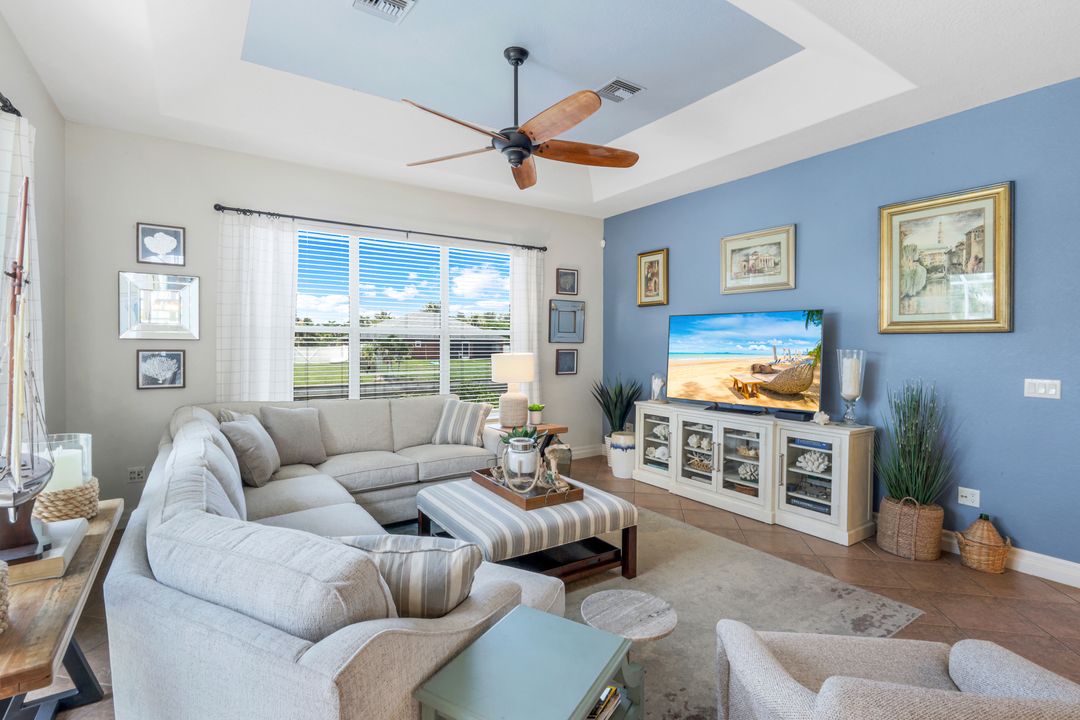 3214 SW 11th Pl, Cape Coral, FL 33914