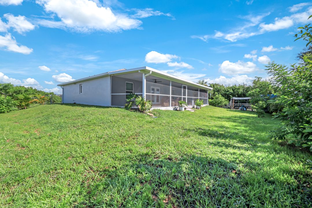 515 Peerless Cir, Lehigh Acres, FL 33974