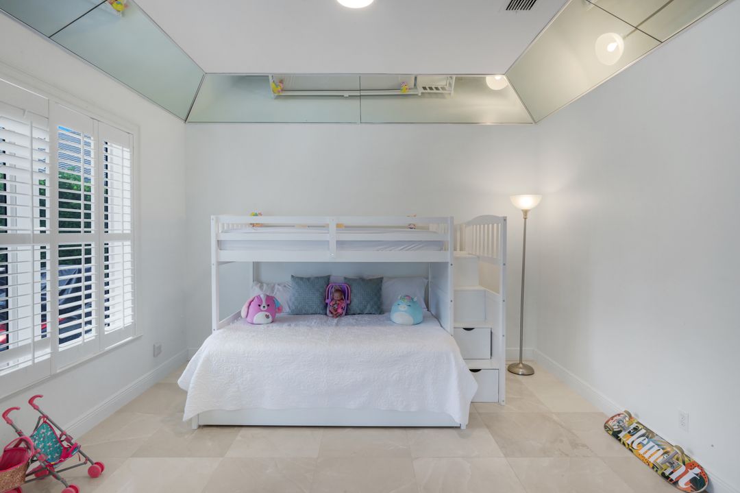 1578 S Barfield Ct, Marco Island, FL 34145