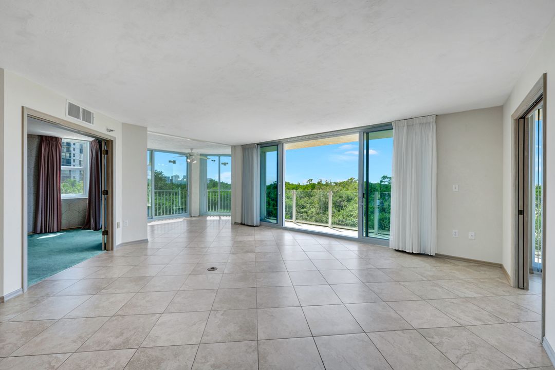 6101 Pelican Bay Blvd #201, Naples, FL 34108