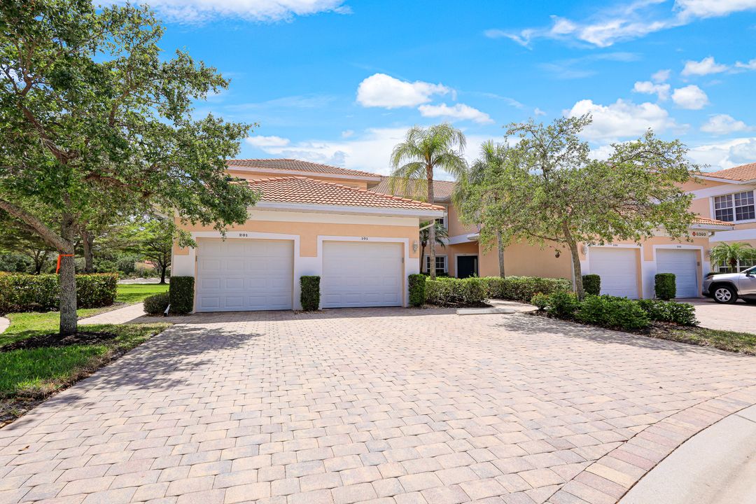 6360 Lexington Ct #101, Naples, FL 34110