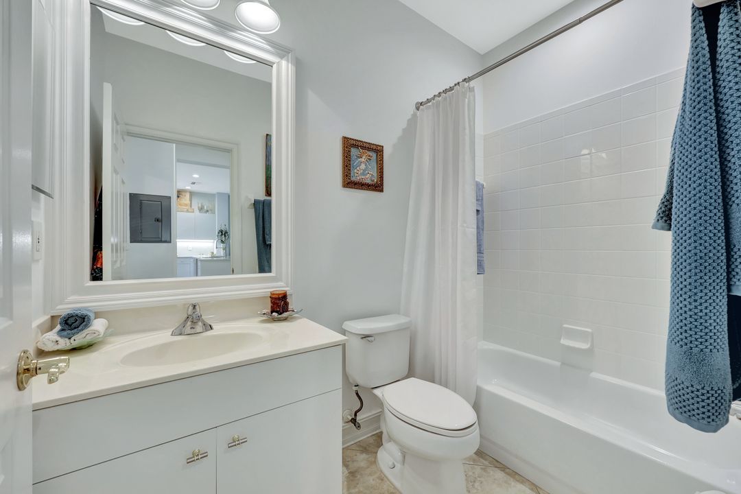 1045 Tarpon Cove Dr #102, Naples, FL 34110