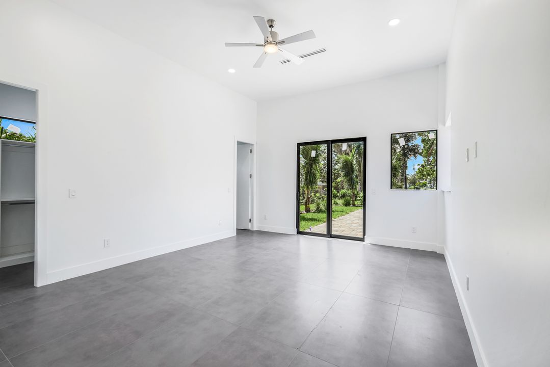 1332 Longwood Dr, Fort Myers, FL 33919