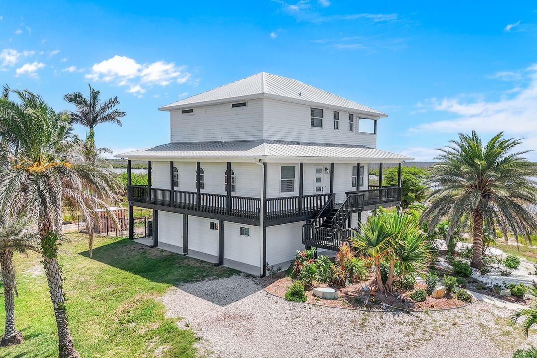 5257 Western Dr, Saint James City, FL 33956