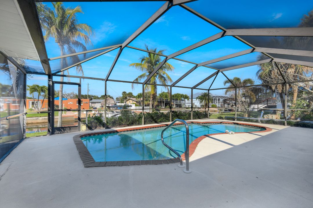 6274 Plumosa Ave, Fort Myers, FL 33908