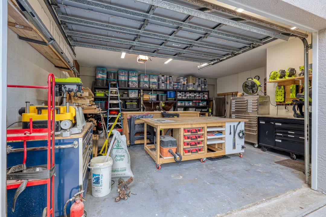 6036 Cedar Tree Ln, Naples, FL 34116