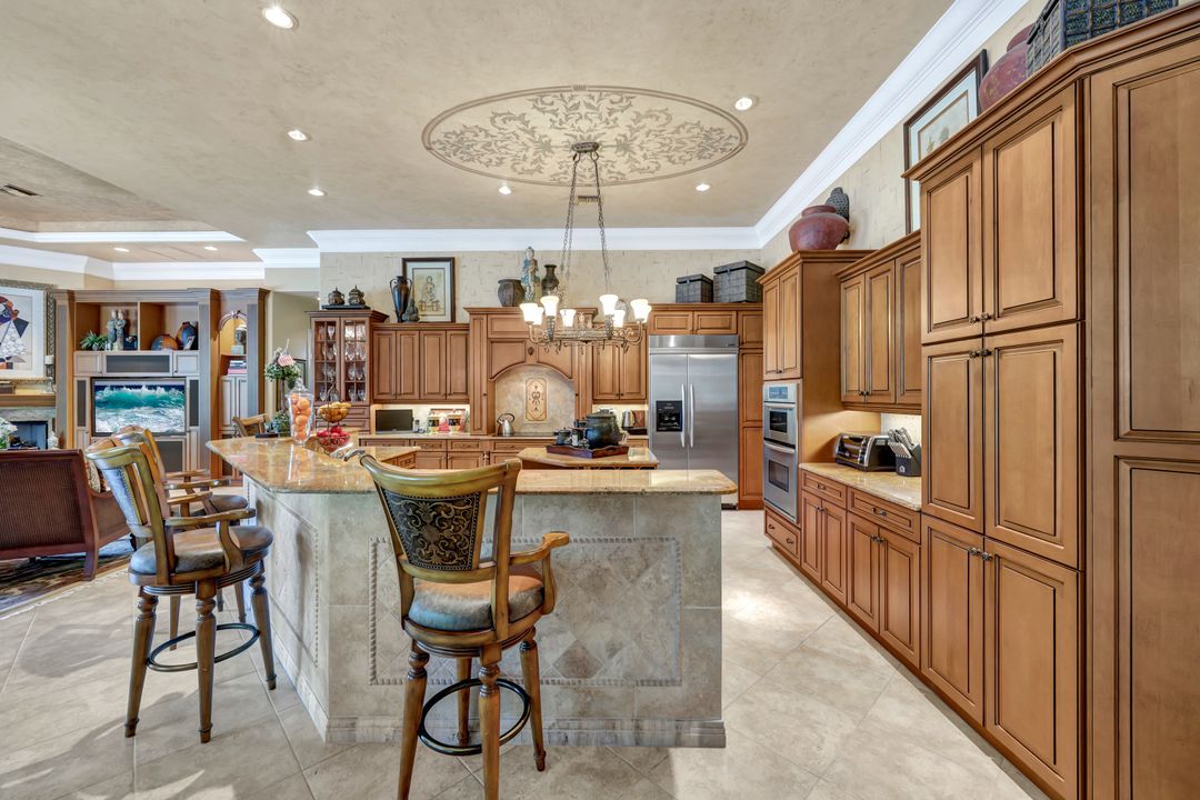 2743 Olde Cypress Dr, Naples, FL 34119