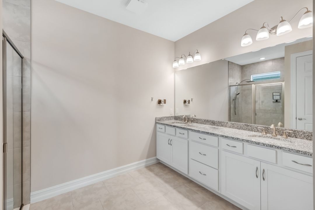 451 Spring Hill Lake Loop, Cape Coral, FL 33993
