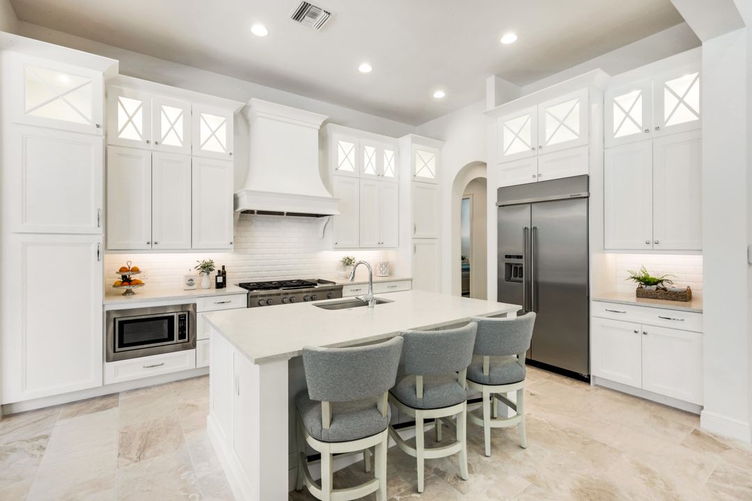 3233 Tavolara Ln, Naples, FL 34114