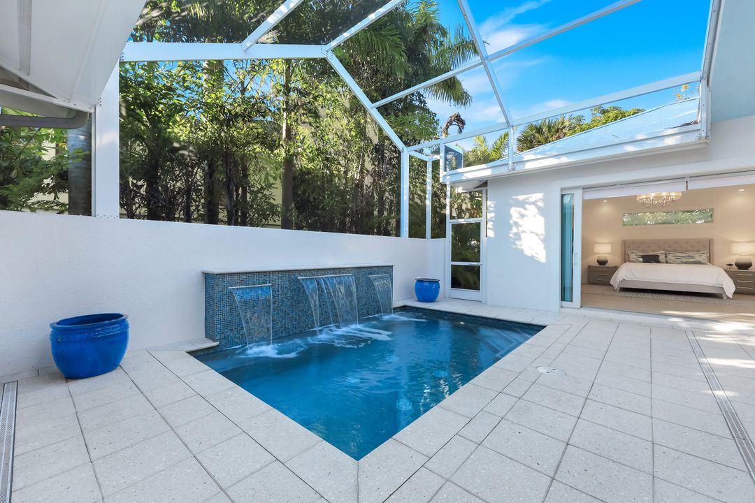 2100 Curtis St, Naples, FL 34112