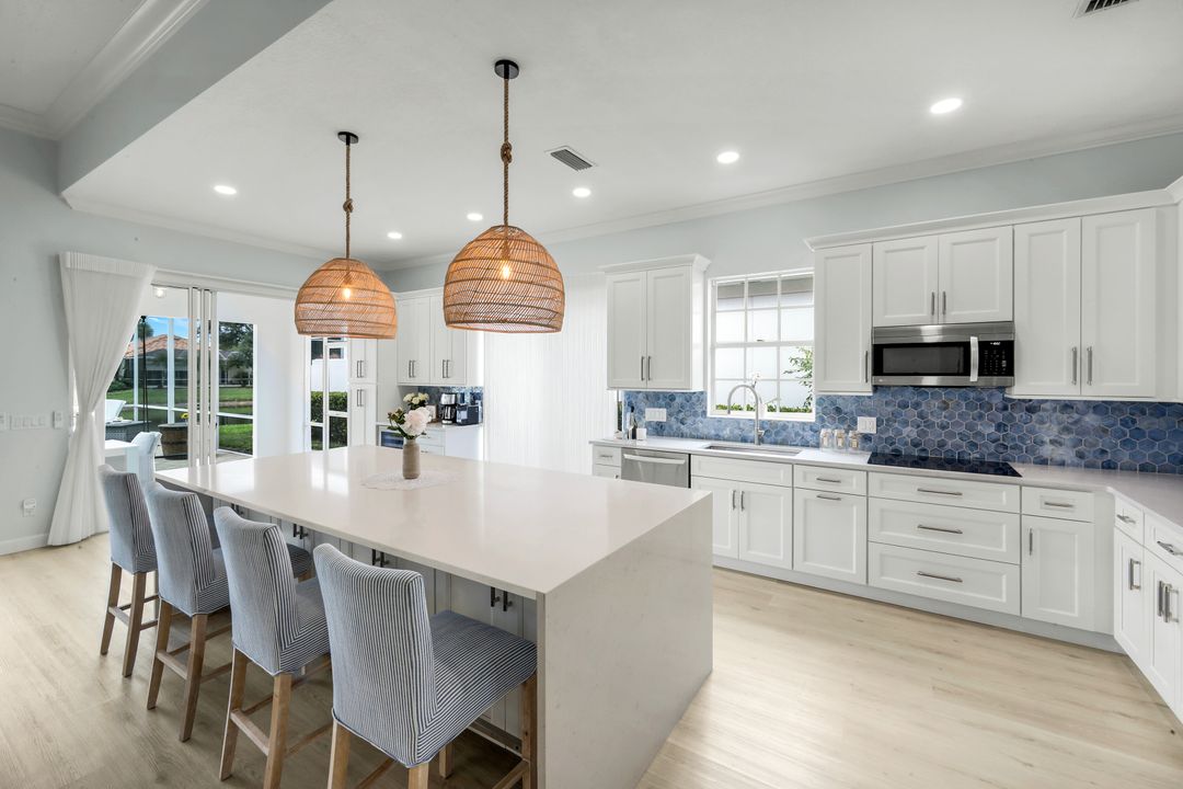 4453 Novato Ct, Naples, FL 34109