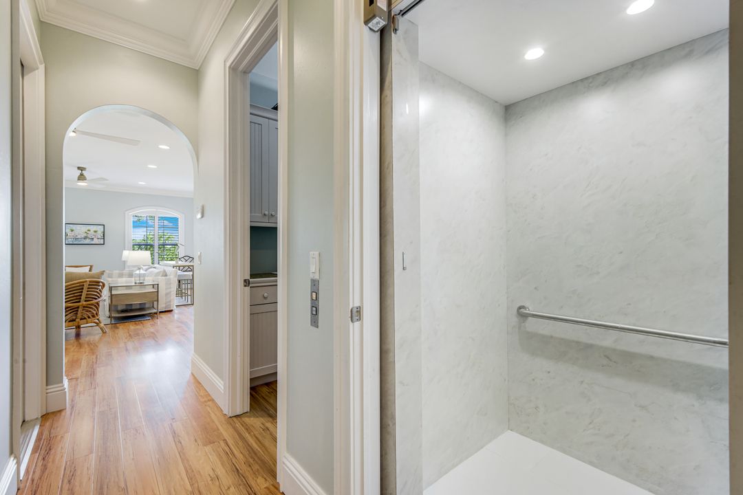 16211 Captiva Dr, Captiva, FL 33924