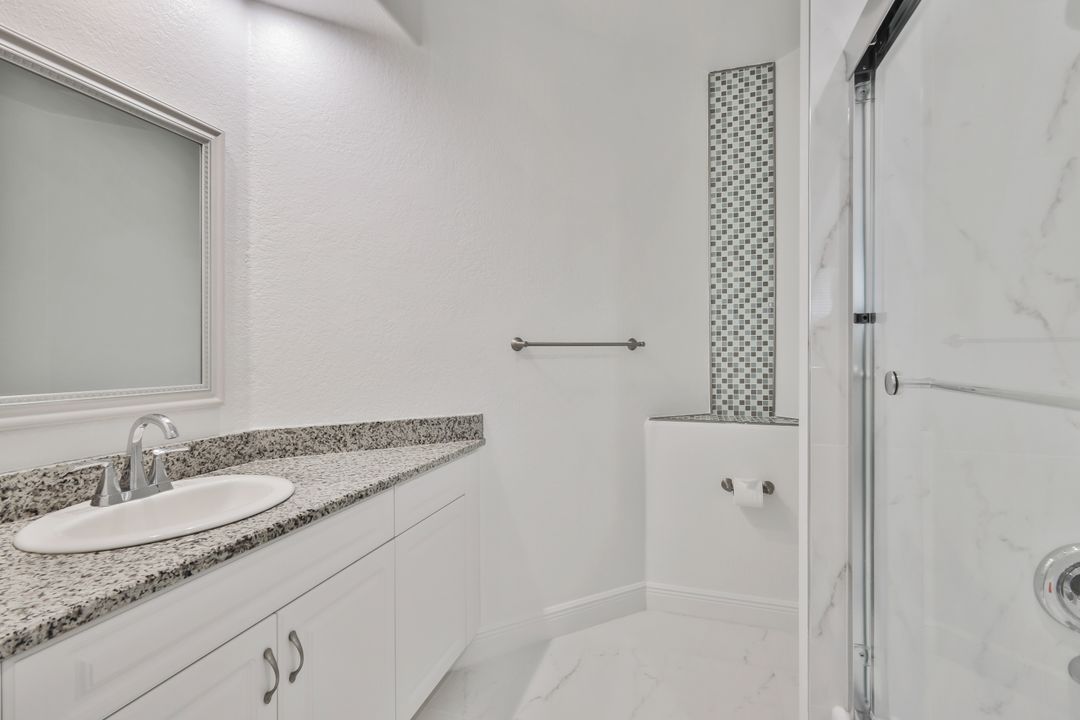 8710 Ibis Cove Cir, Naples, FL 34119