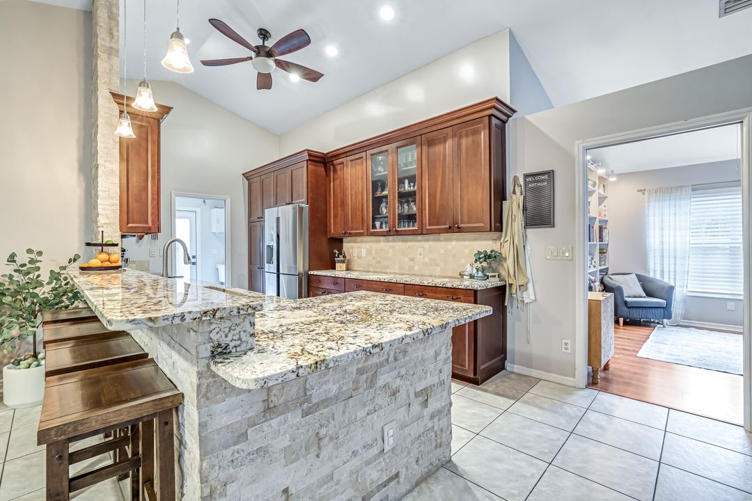169 Plantation Cir, Naples, FL 34104