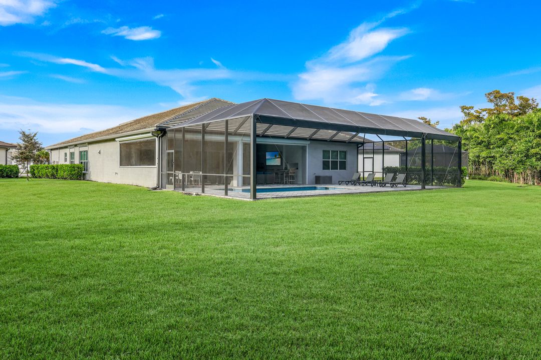 12083 Azalea Wy, Naples, FL 34120