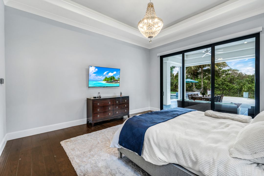 5861 Napa Woods Way, Naples, FL 34116