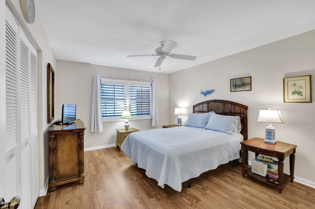 855 Ketch Dr #206, Naples, FL 34103